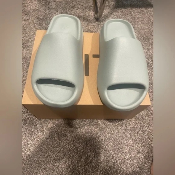 Adidas Yeezy Slide Salt